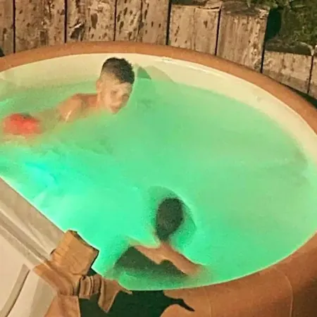 Domek alpejski Superbe Amitie - Jacuzzi *